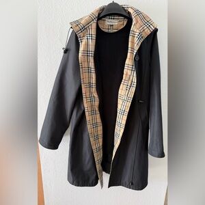 Vintage Burberry Coat with Removable Hood and inner lining Size M